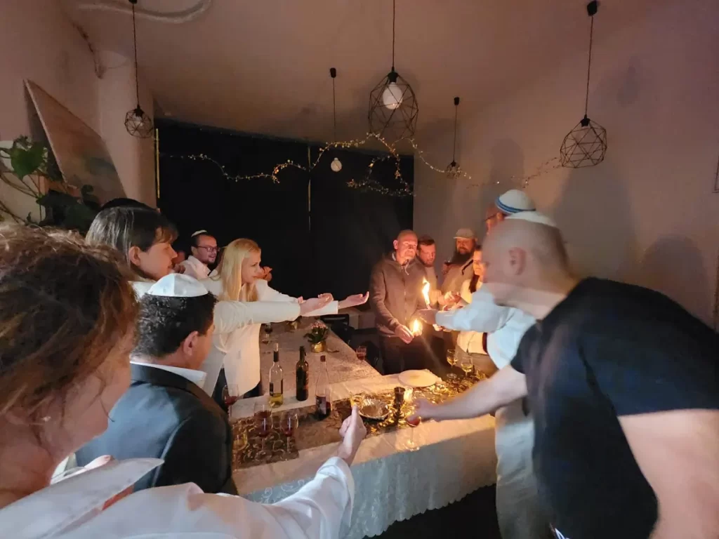 Havdalah service ending Shabbat + Yom Kippur with members of the Beit Warshawa community in Warsaw_Poland
