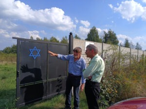 10-05-23_Cemetery in Tarczyn_2